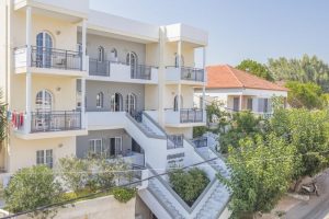 Manias Aparthotel