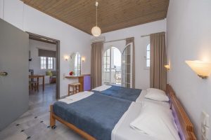 Manias Aparthotel
