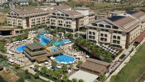 crystal-palace-luxury-resort-spa